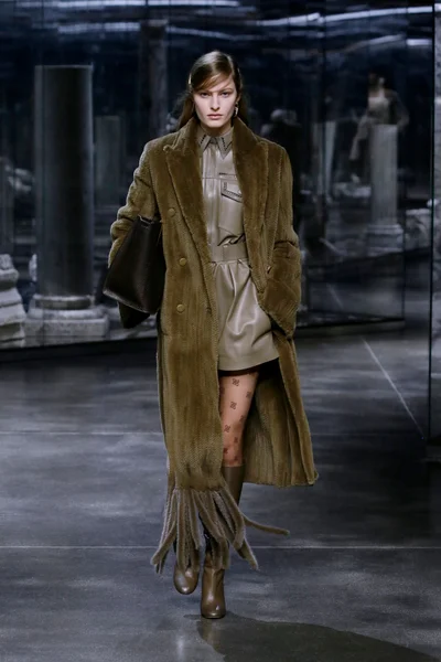 Look 39